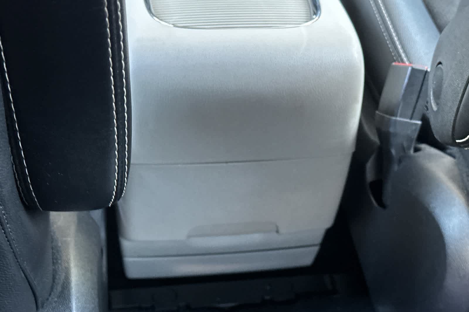 Used 2019 Dodge Grand Caravan SXT FWD image 14