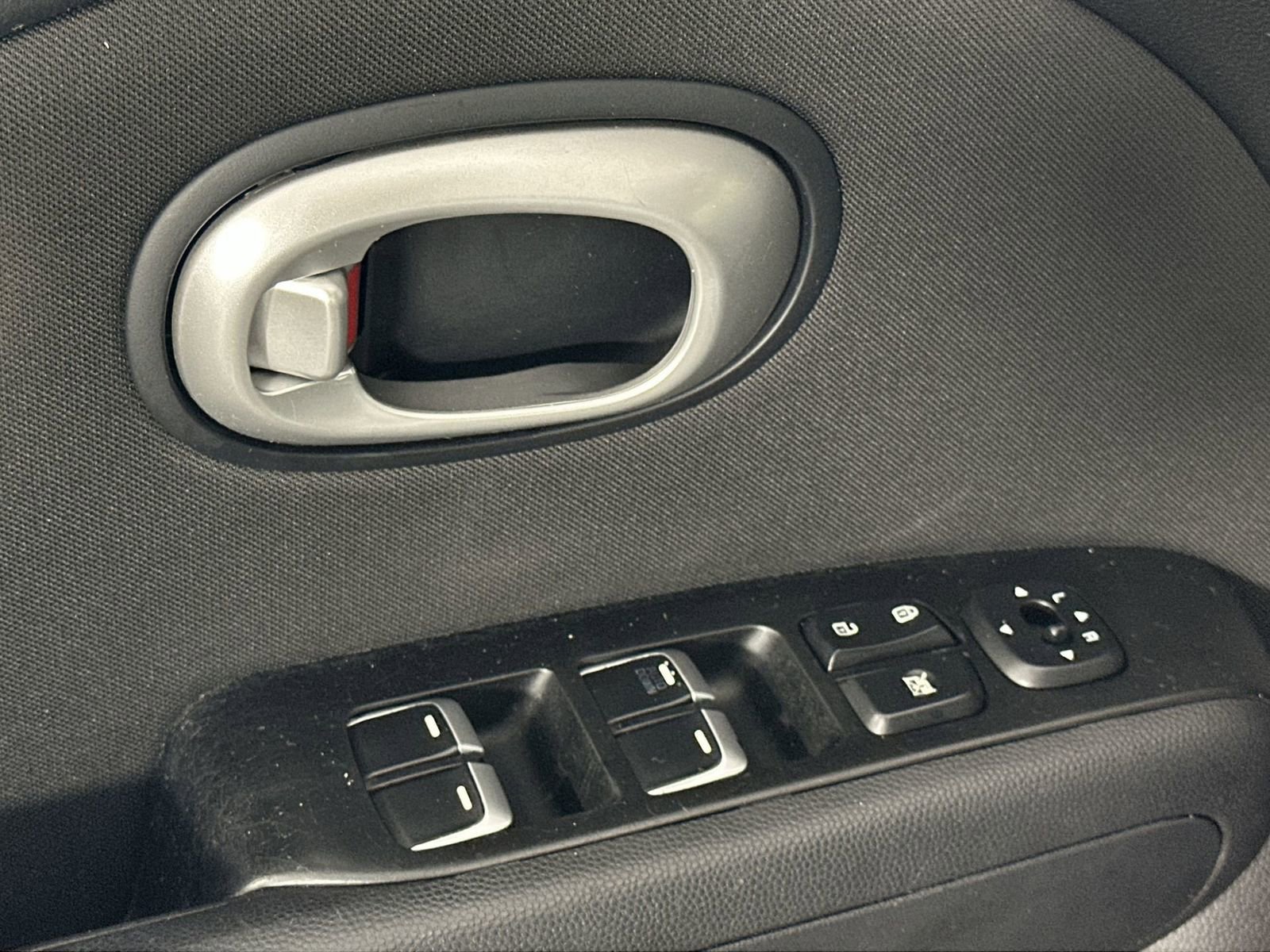 Used 2018 Kia Soul image 13