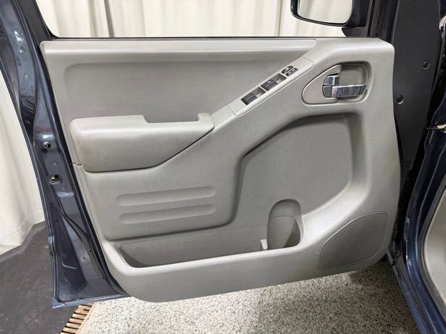 Used 2016 Nissan Frontier SV w/ SV Value Truck Package AWD/4WD image 17