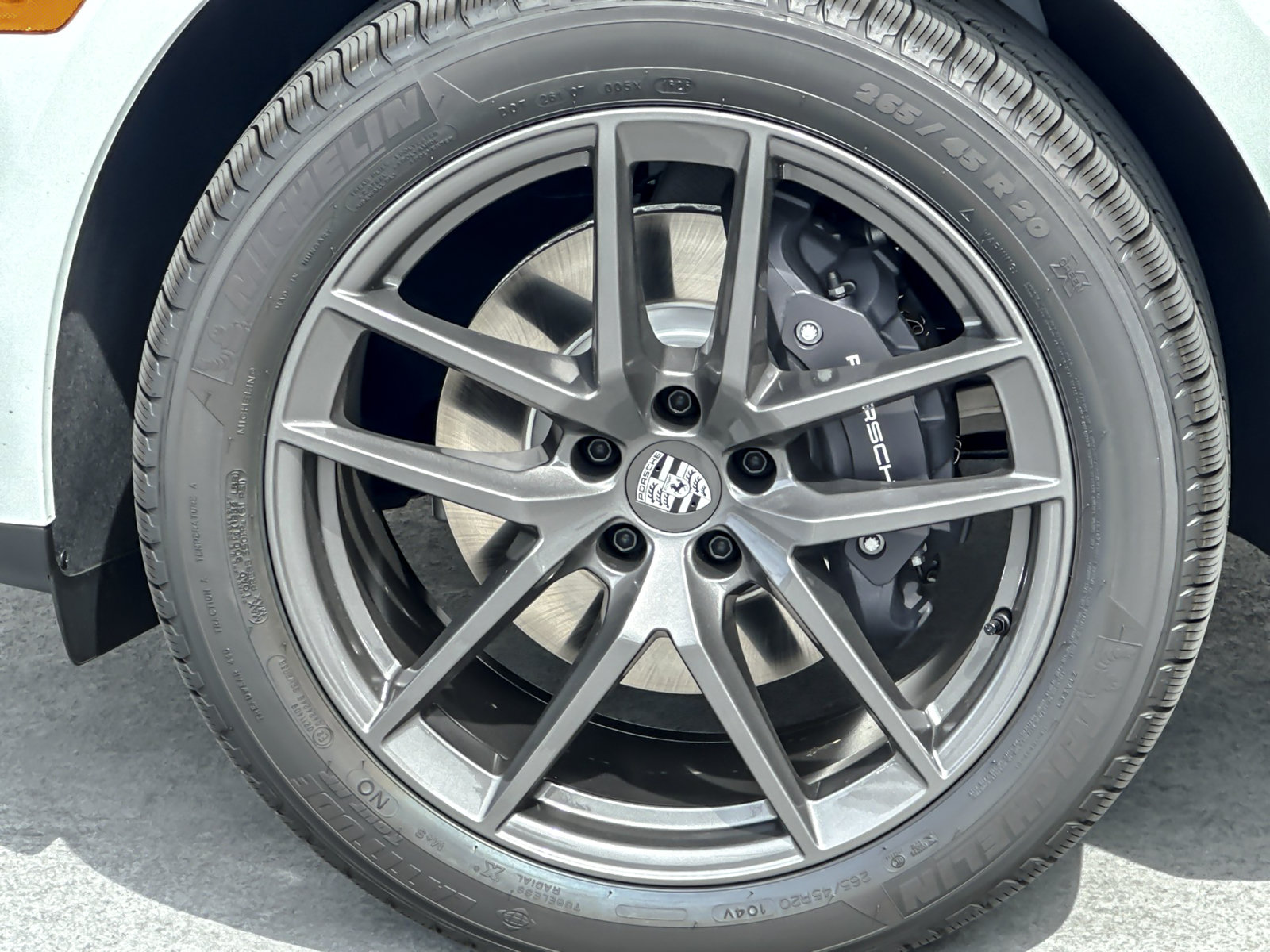 New 2026 Porsche Macan AWD/4WD image 25