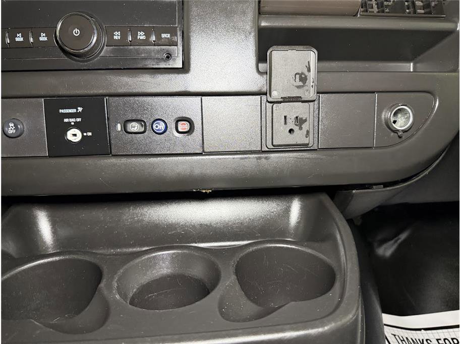 Used 2018 GMC Savana 2500 Extended w/ Driver Convenience Package image 28