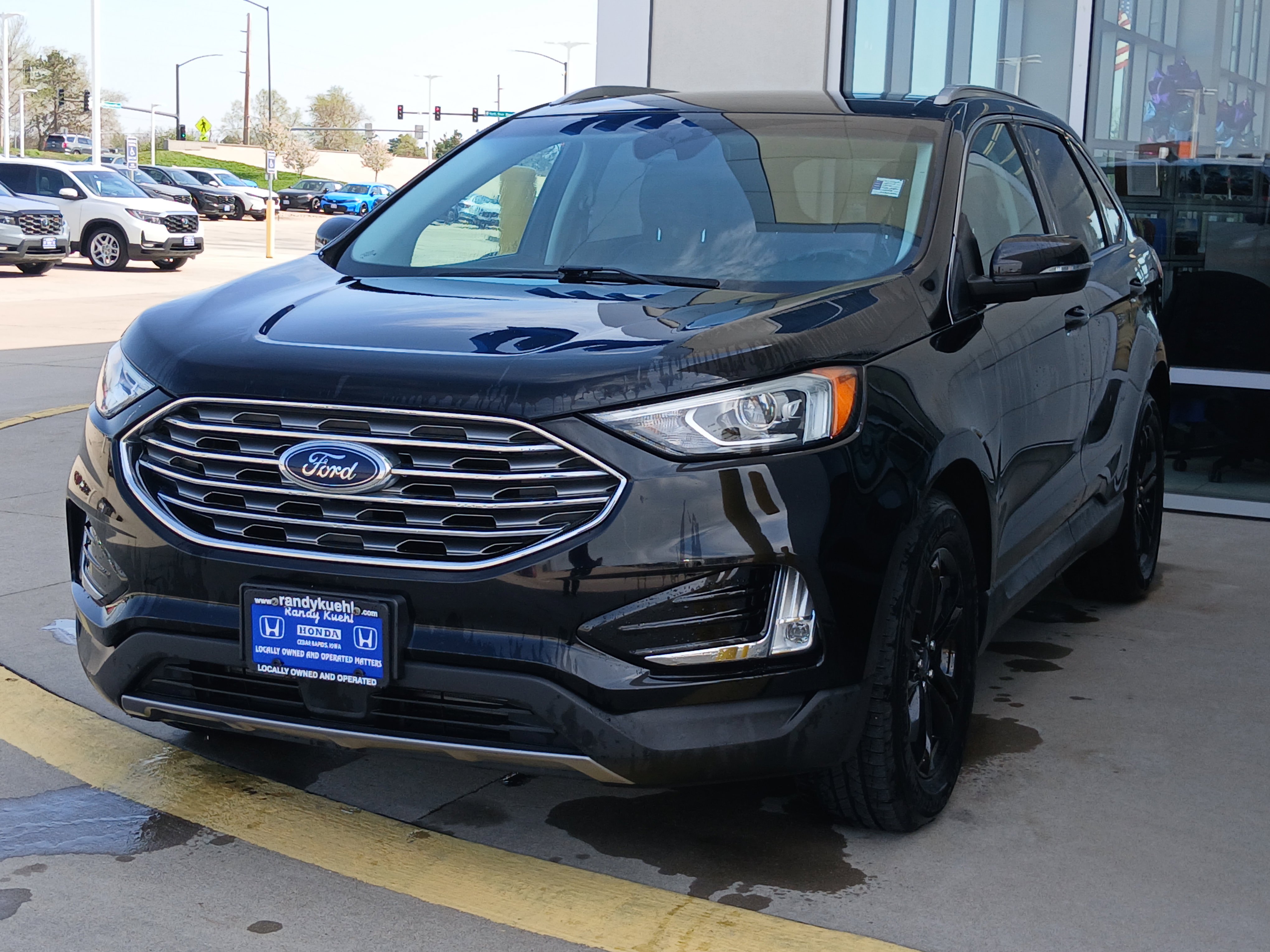 Used 2019 Ford Edge SEL w/ Equipment Group 201A AWD/4WD image 2