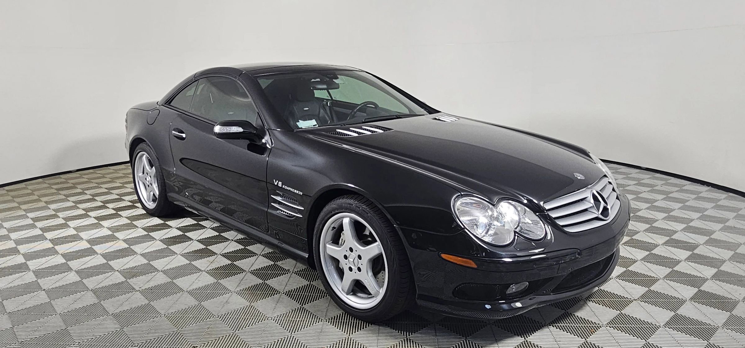 Used 2005 Mercedes-Benz SL 55 AMG image 1
