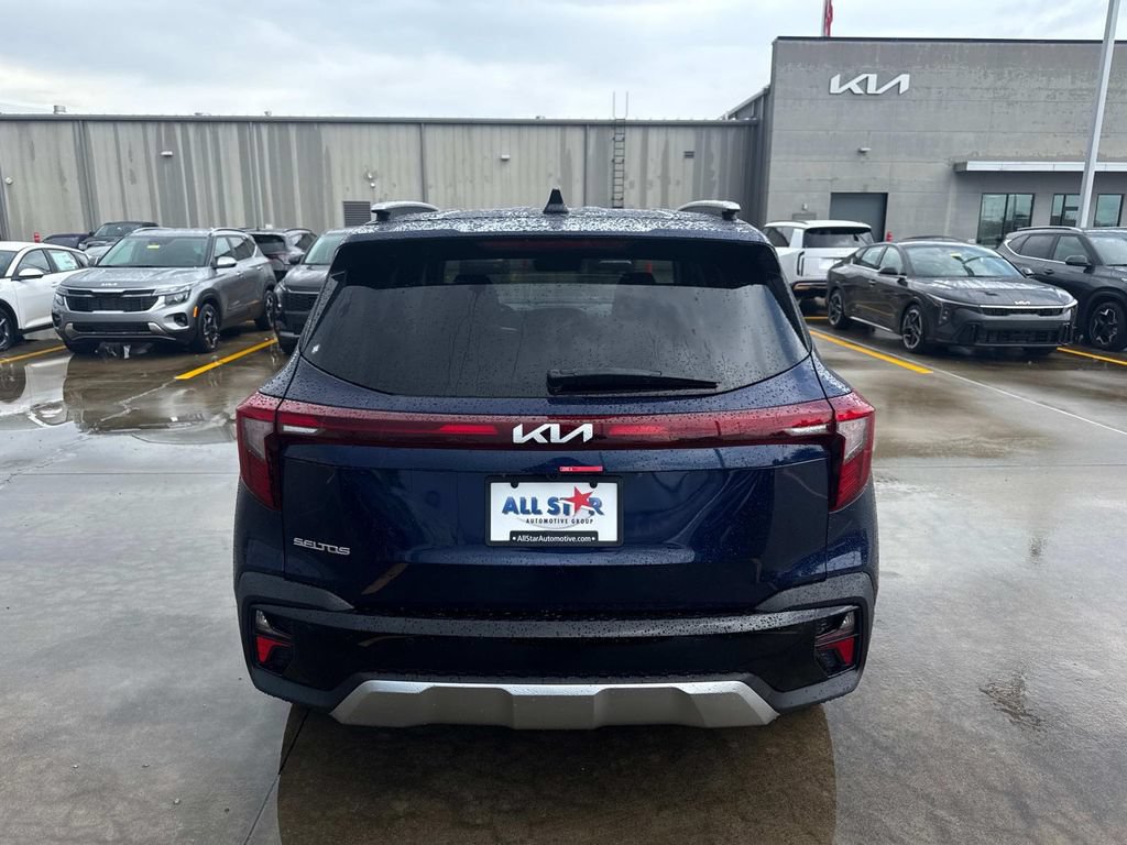 New 2026 Kia Seltos EX FWD image 8