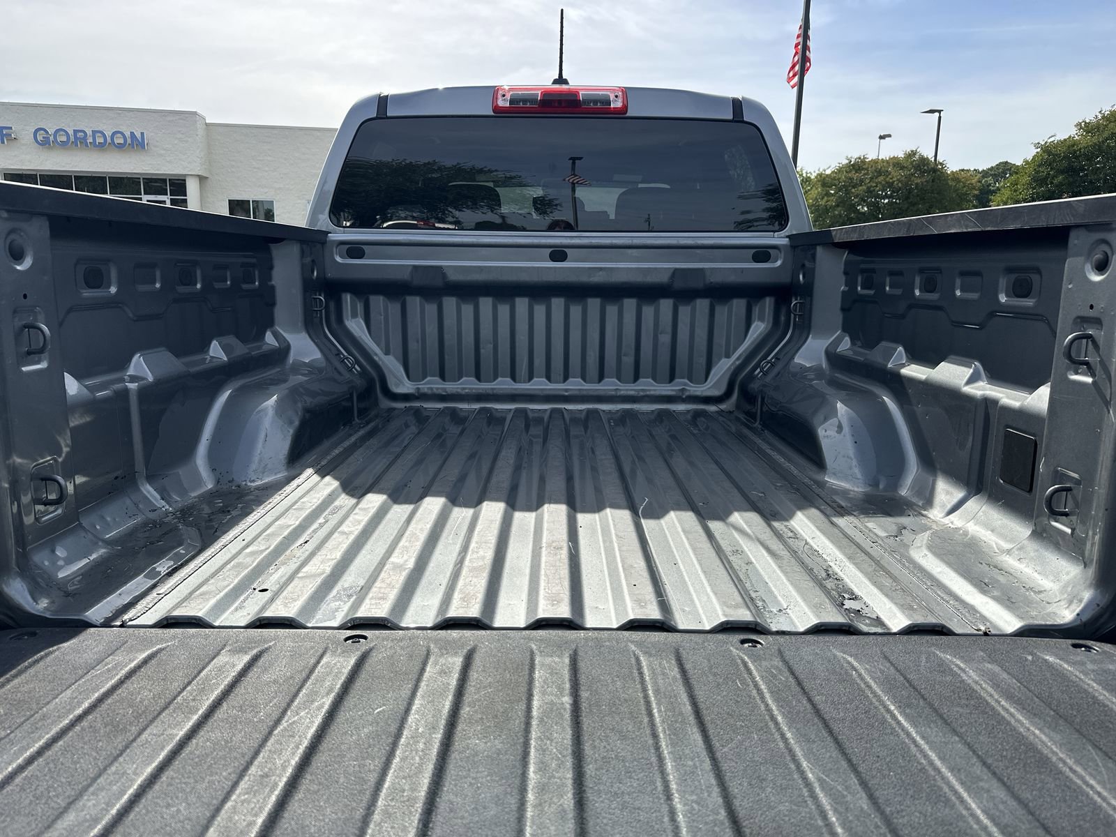 Certified 2023 Chevrolet Colorado W/T RWD image 32