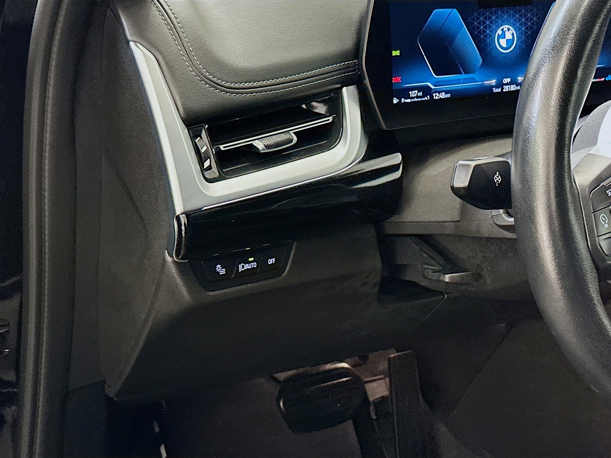 Used 2025 BMW X1 xDrive28i AWD/4WD image 17
