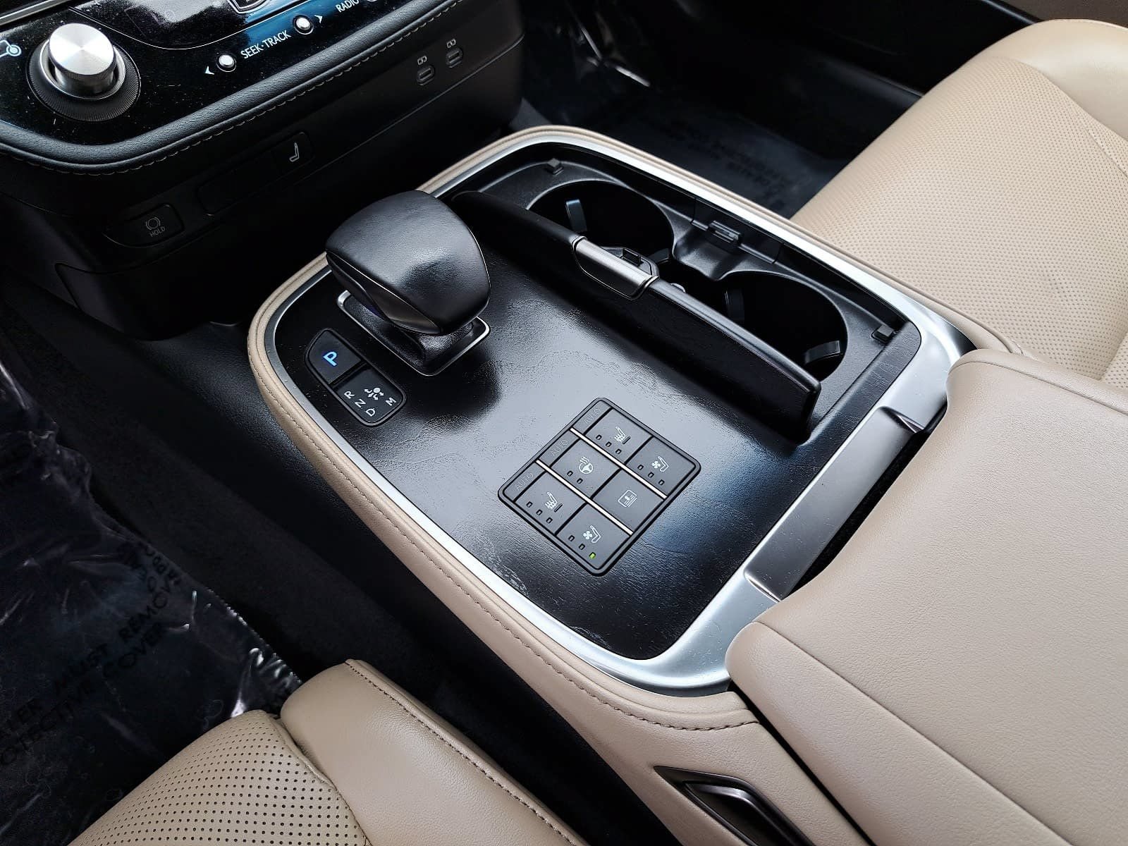 Used 2023 Lexus LS 500 w/ Accessory Package (Z1) RWD image 26