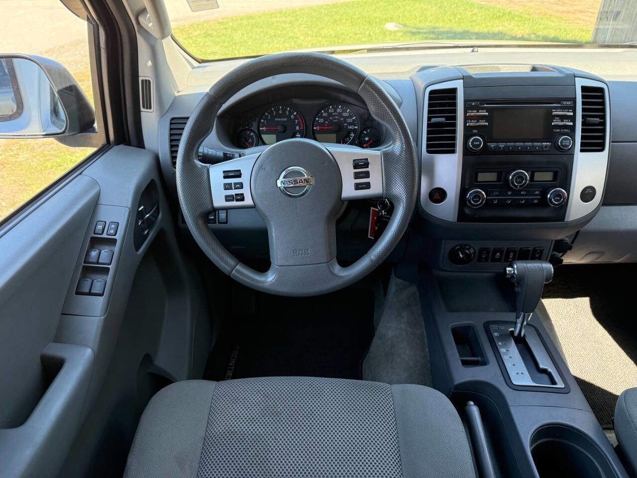 Used 2014 Nissan Frontier SV w/ SV Value Truck Package image 11