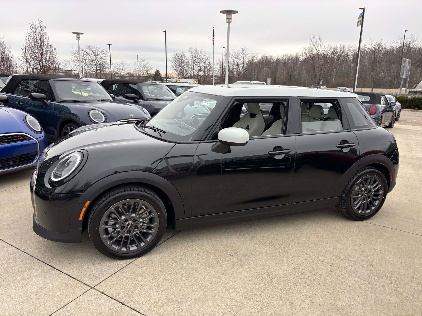 New 2026 MINI Cooper S FWD image 4