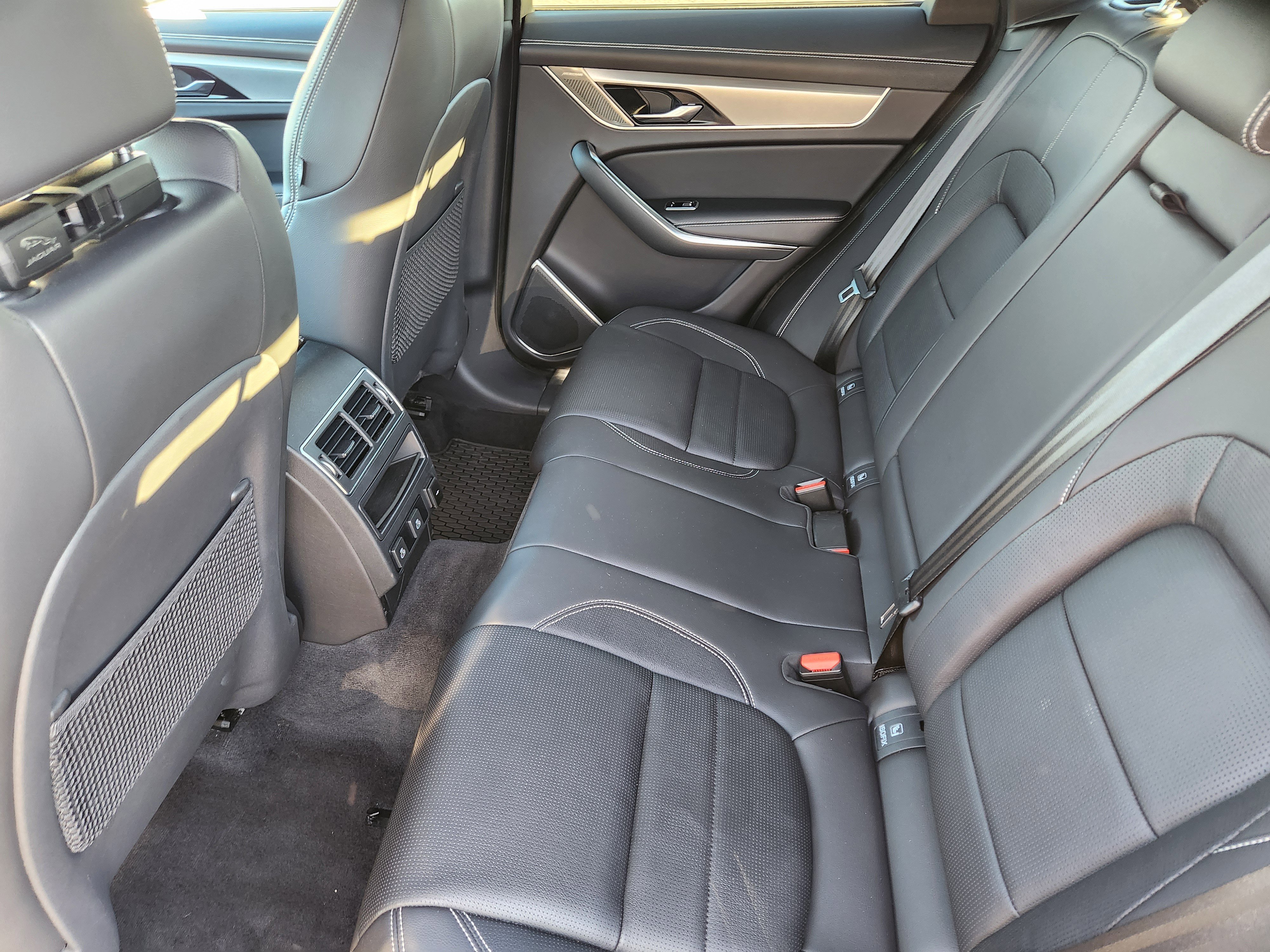 Used 2024 Jaguar F-PACE R-Dynamic S image 20