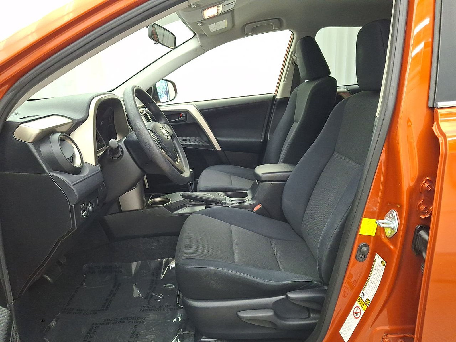 Used 2015 Toyota RAV4 LE FWD image 14
