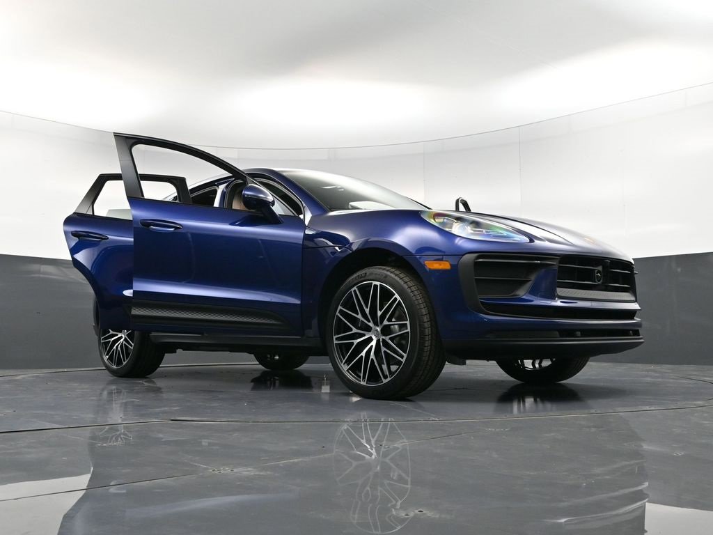 New 2026 Porsche Macan image 38