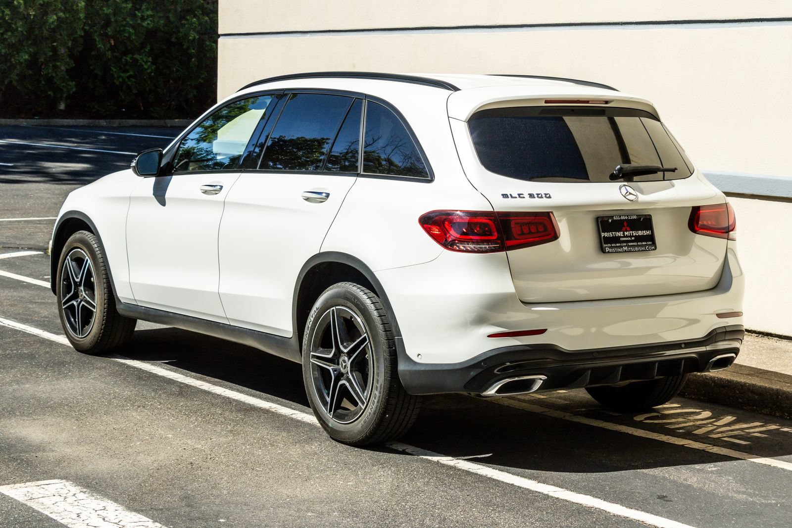 Used 2021 Mercedes-Benz GLC 300 w/ AMG Line image 5