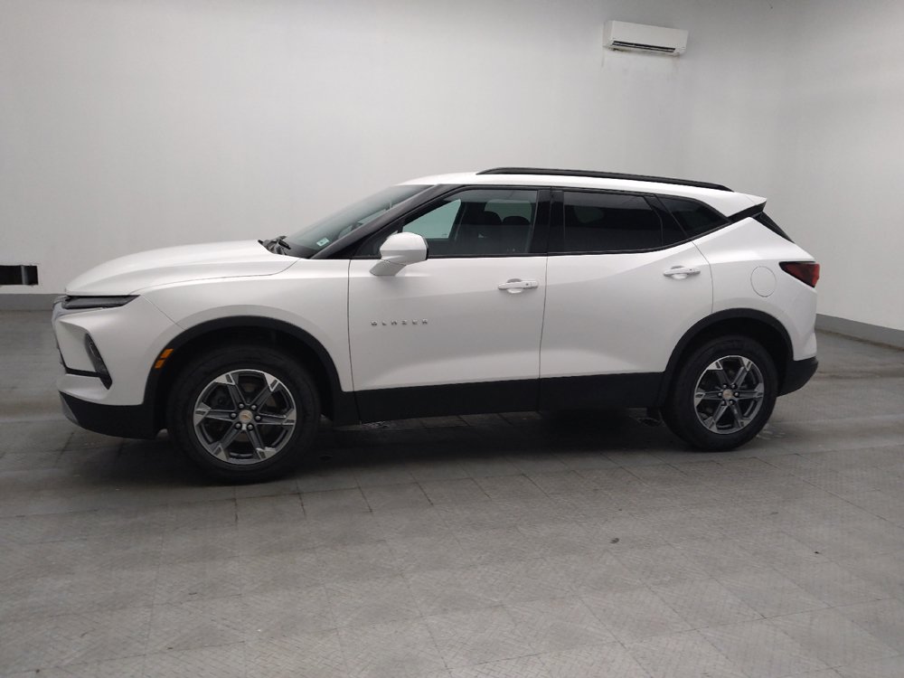 Used 2024 Chevrolet Blazer LT w/ Convenience Package FWD image 2