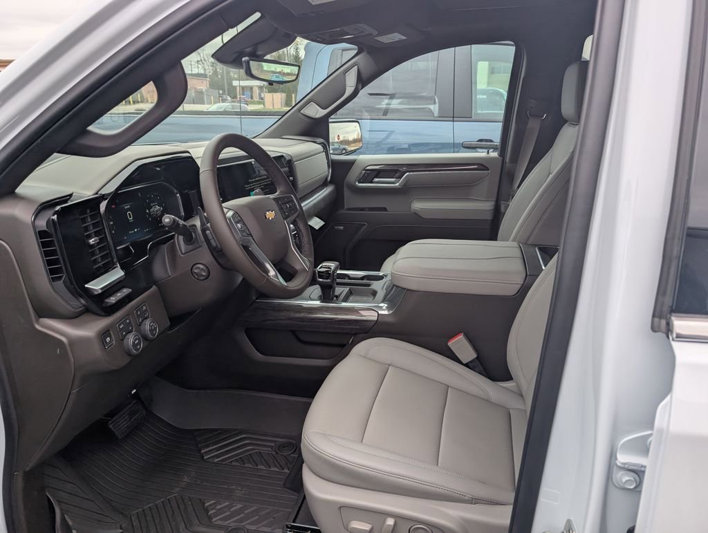 New 2026 Chevrolet Silverado 1500 LTZ w/ LTZ Premium Package image 12