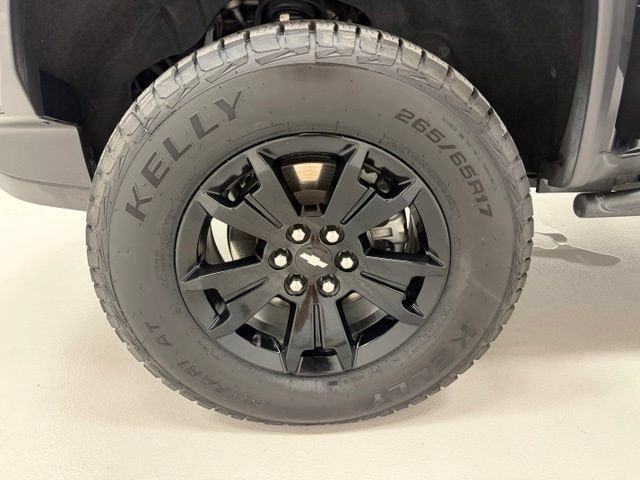Certified 2022 Chevrolet Colorado ZR2 w/ ZR2 Midnight Special Edition AWD/4WD image 18