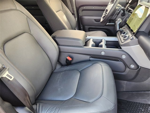 New 2026 Land Rover Defender 130 V8 image 9