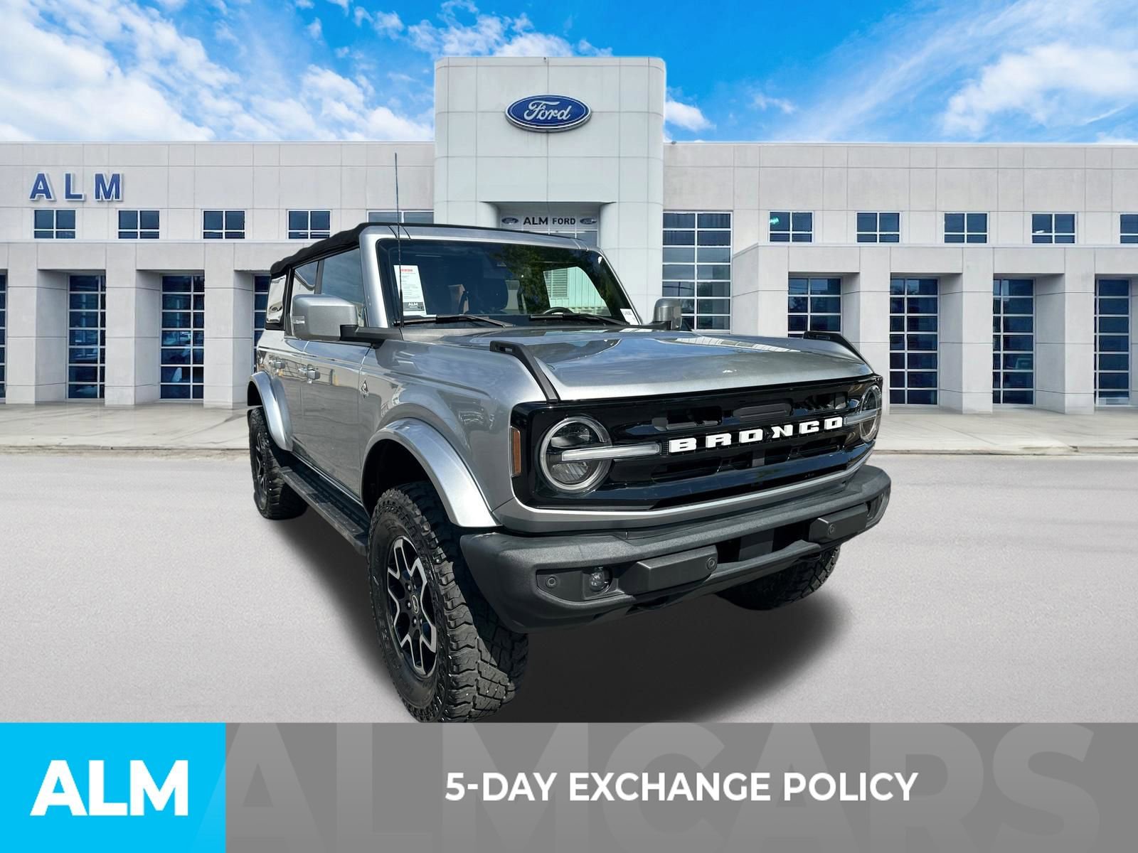 Used 2022 Ford Bronco Outer Banks AWD/4WD image 3