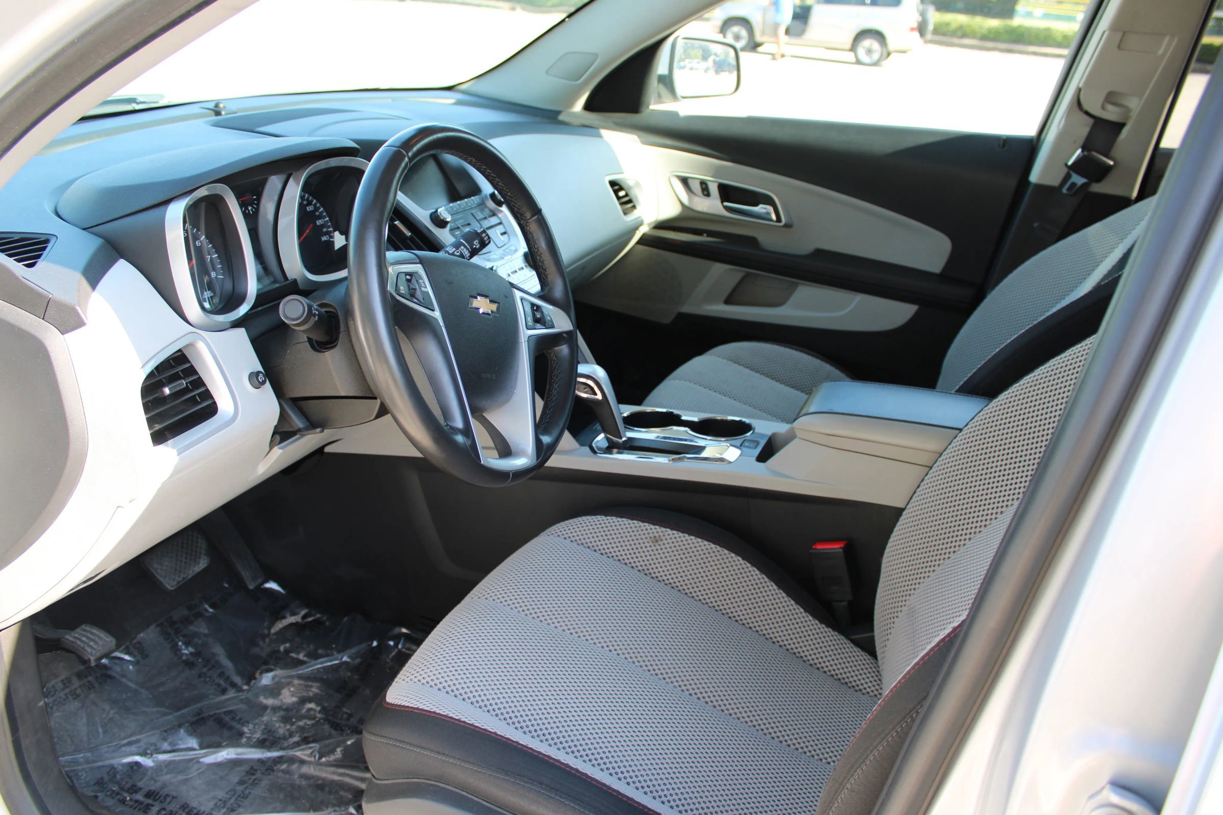 Used 2015 Chevrolet Equinox LT w/ Driver Convenience Package FWD image 5