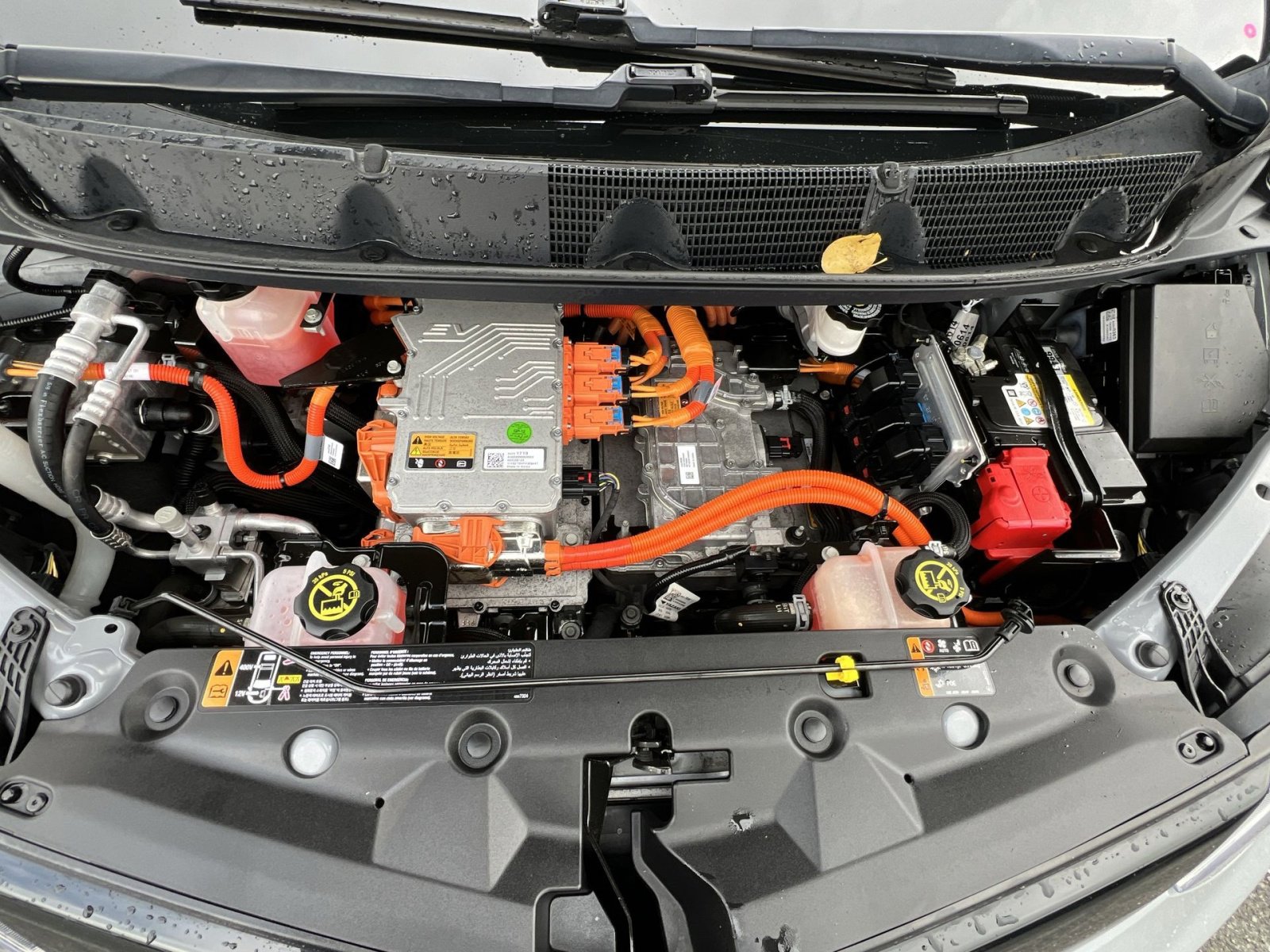 Used 2019 Chevrolet Bolt Premier w/ Infotainment Package image 27