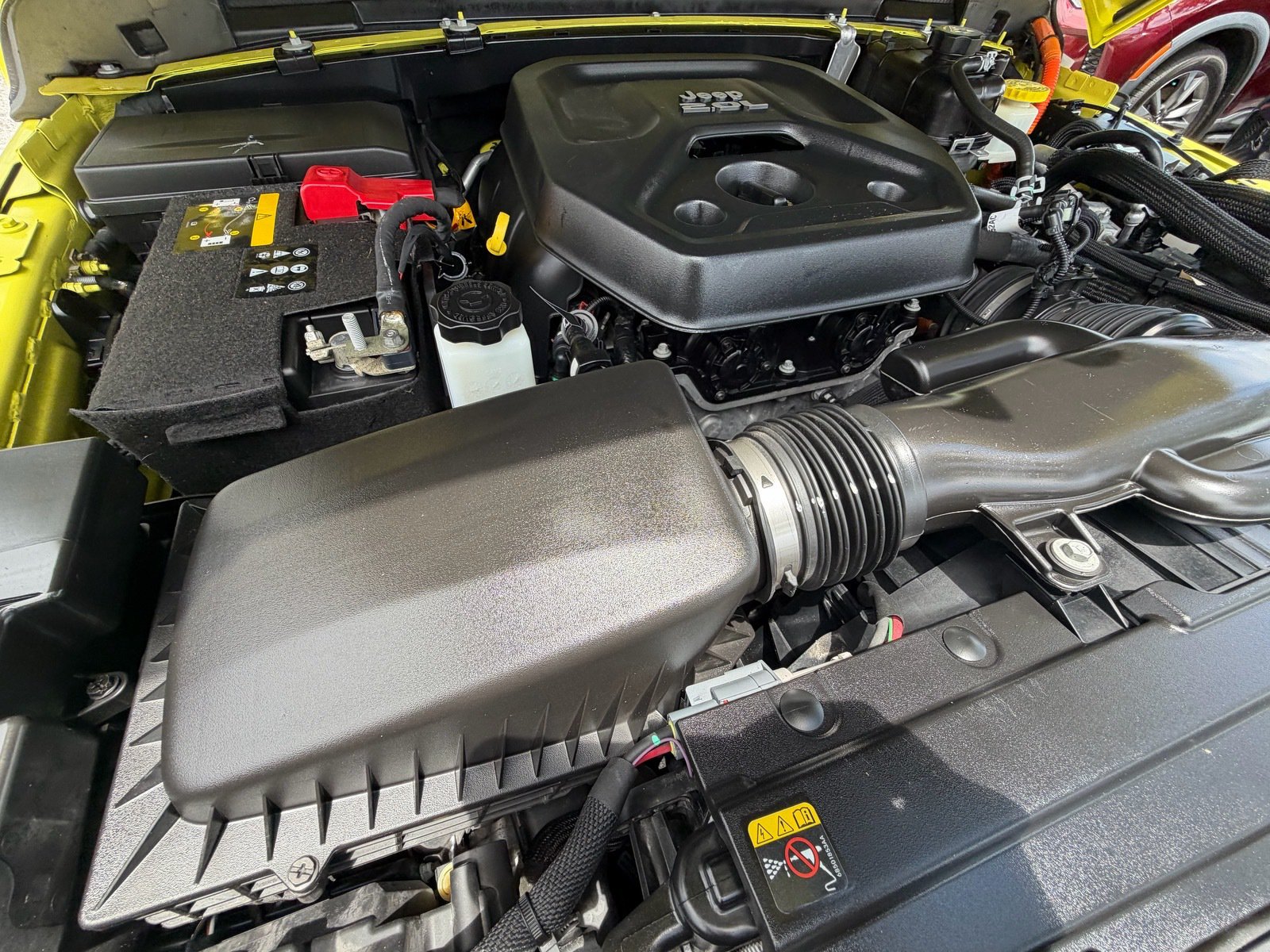 Used 2022 Jeep Wrangler Unlimited Sahara w/ Safety Group AWD/4WD image 24