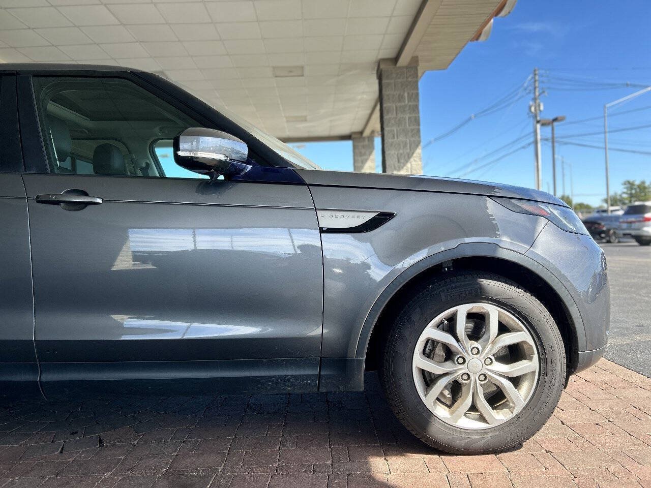 Used 2018 Land Rover Discovery SE AWD/4WD image 20