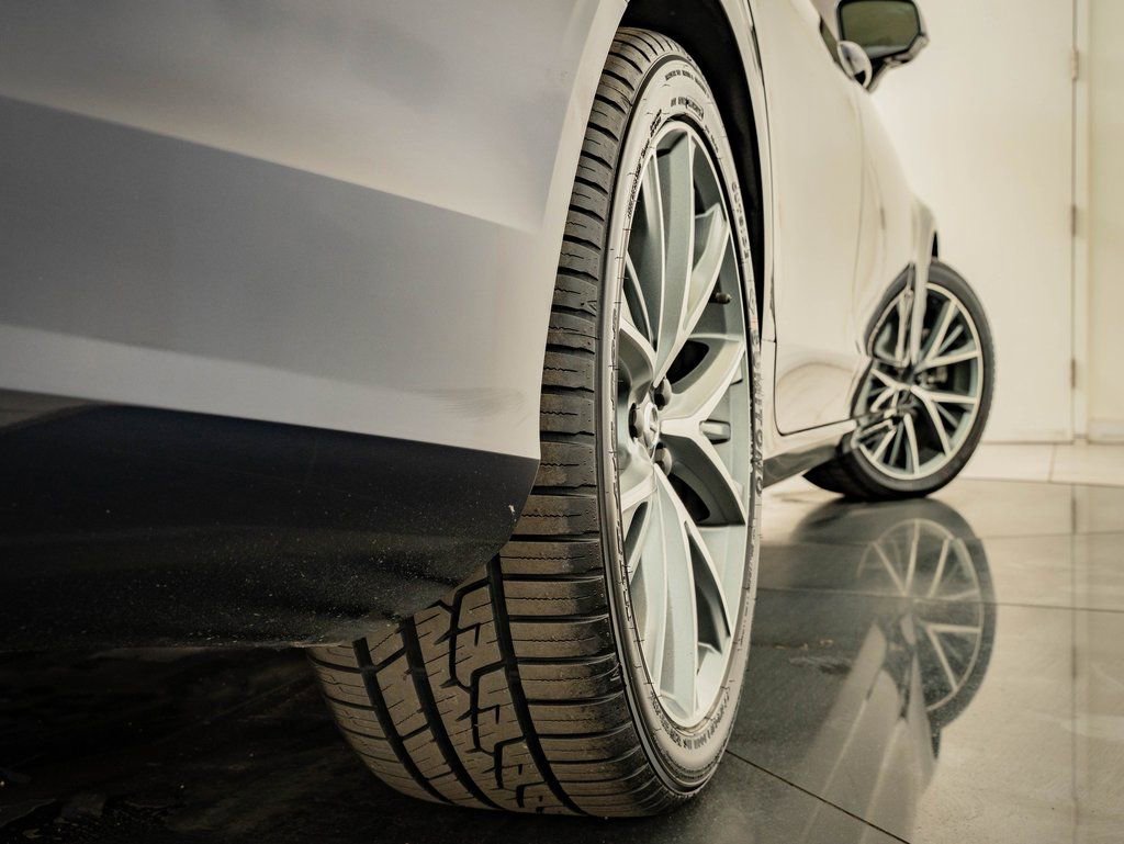 Used 2017 Volvo S90 T5 Momentum w/ Vision Package image 51