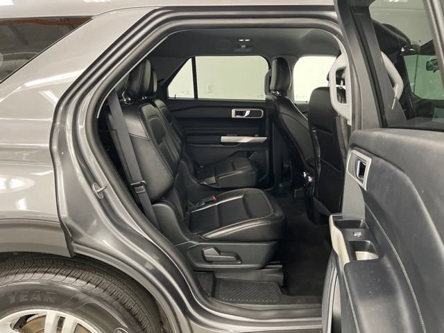 Used 2021 Ford Explorer XLT w/ Equipment Group 202A AWD/4WD image 12