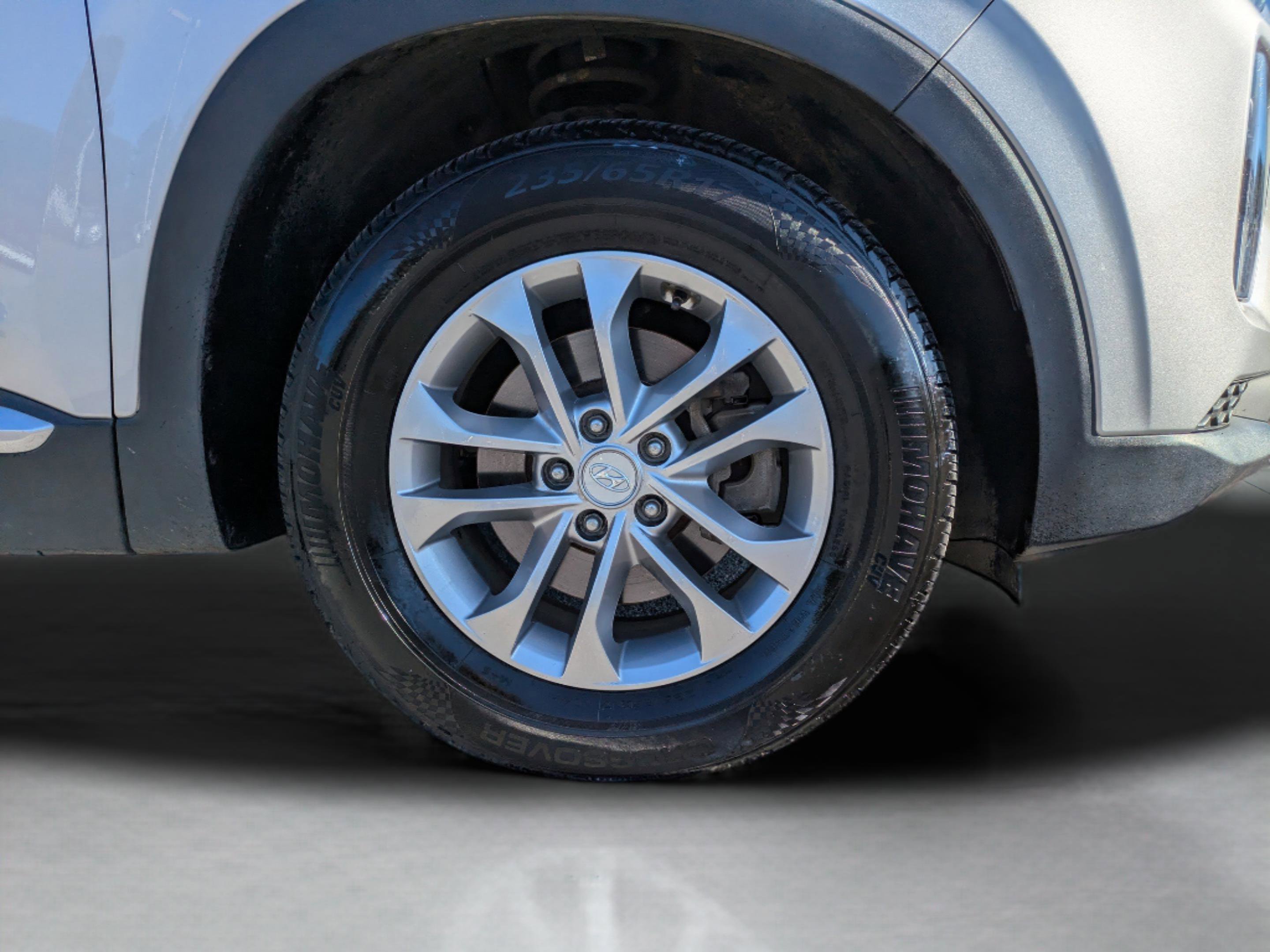 Used 2019 Hyundai Santa Fe SE image 32