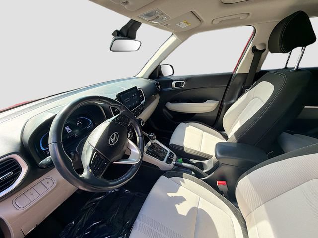 Certified 2024 Hyundai Venue SEL FWD image 20