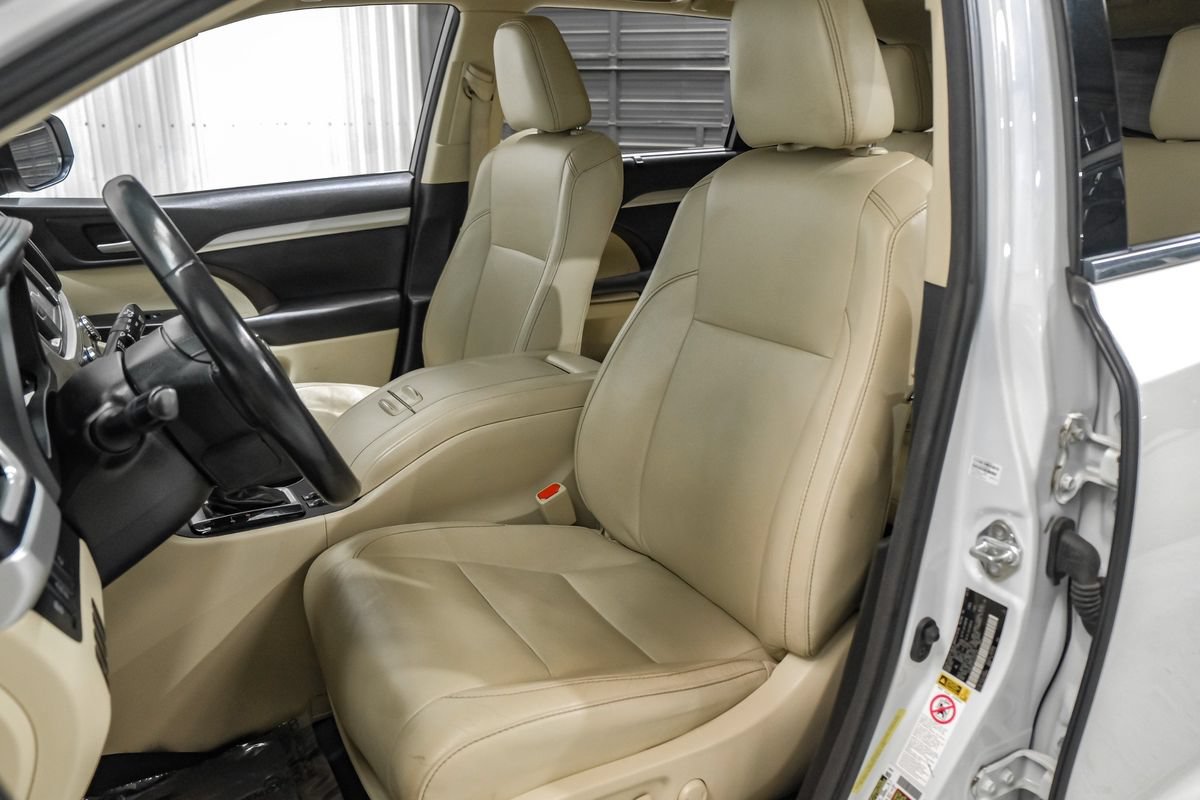 Used 2018 Toyota Highlander XLE FWD image 29