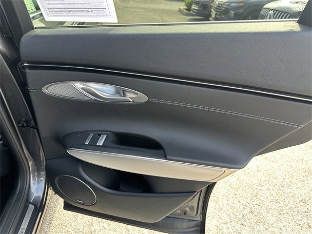 Used 2022 Genesis GV70 2.5T w/ Select Package image 40