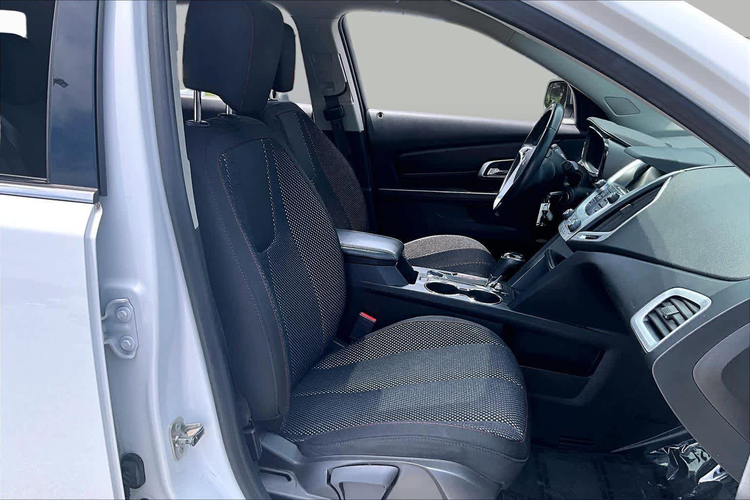 Used 2017 GMC Terrain SLE w/ Chrome Edition AWD/4WD image 9