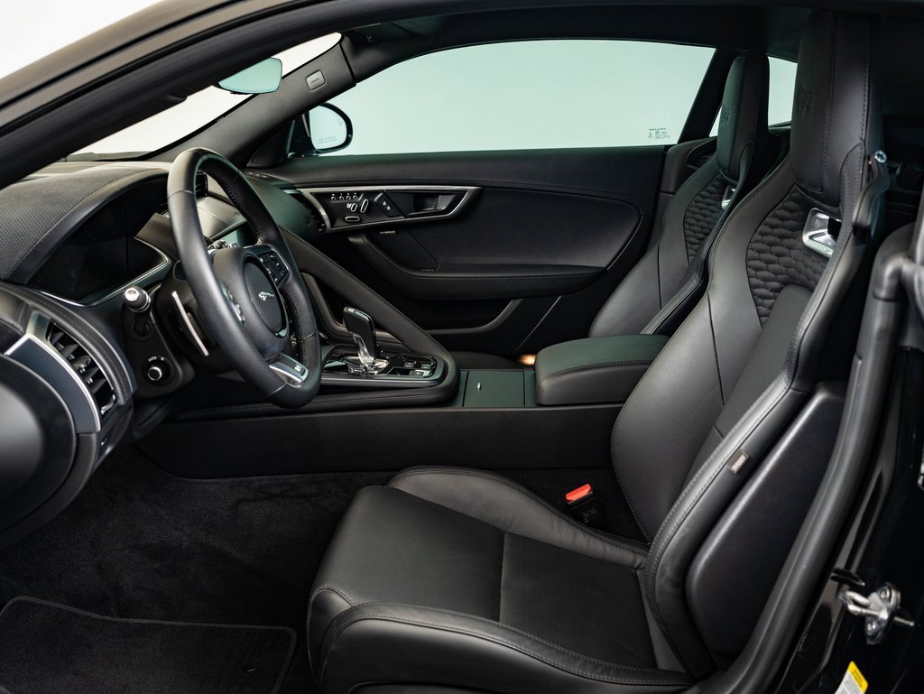 Used 2023 Jaguar F-TYPE R image 20