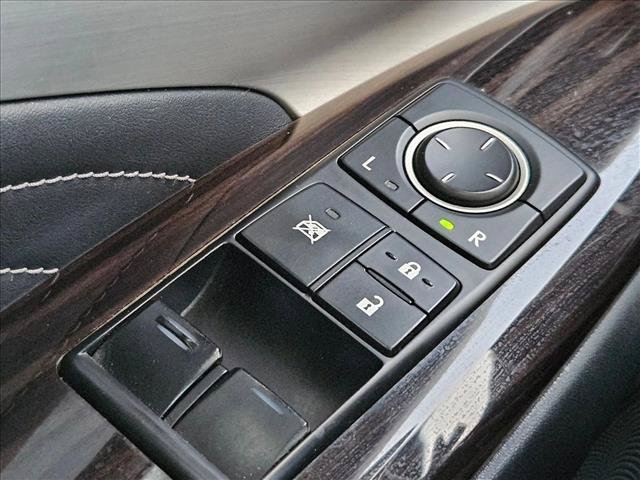 Used 2015 Lexus RC 350 w/ Luxury Package RWD image 25