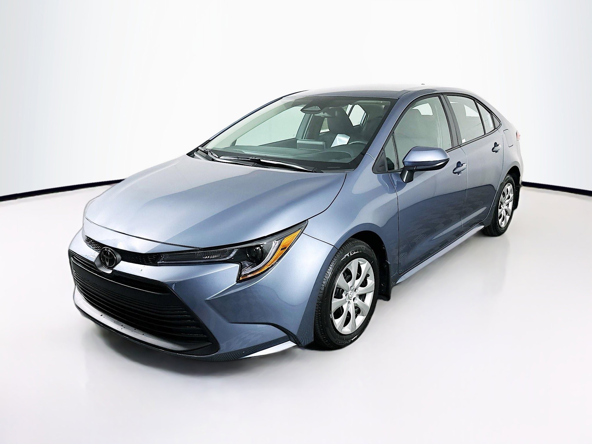 Used 2026 Toyota Corolla LE image 3