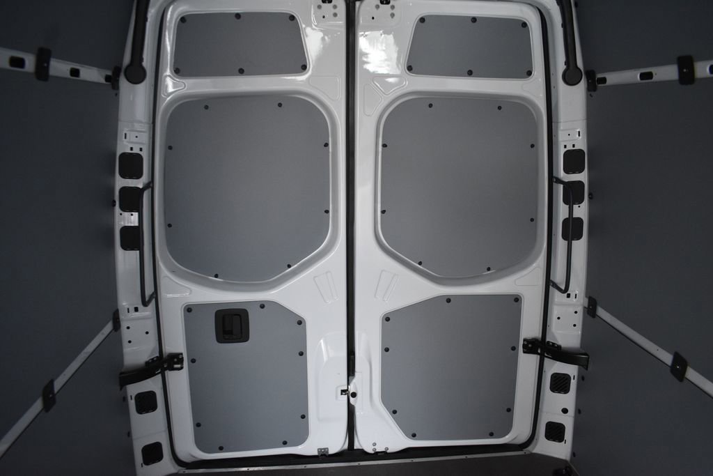 Used 2024 Mercedes-Benz eSprinter 170 Cargo image 31