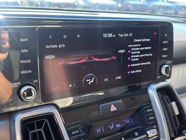 Certified 2023 Kia Sorento SX FWD image 38