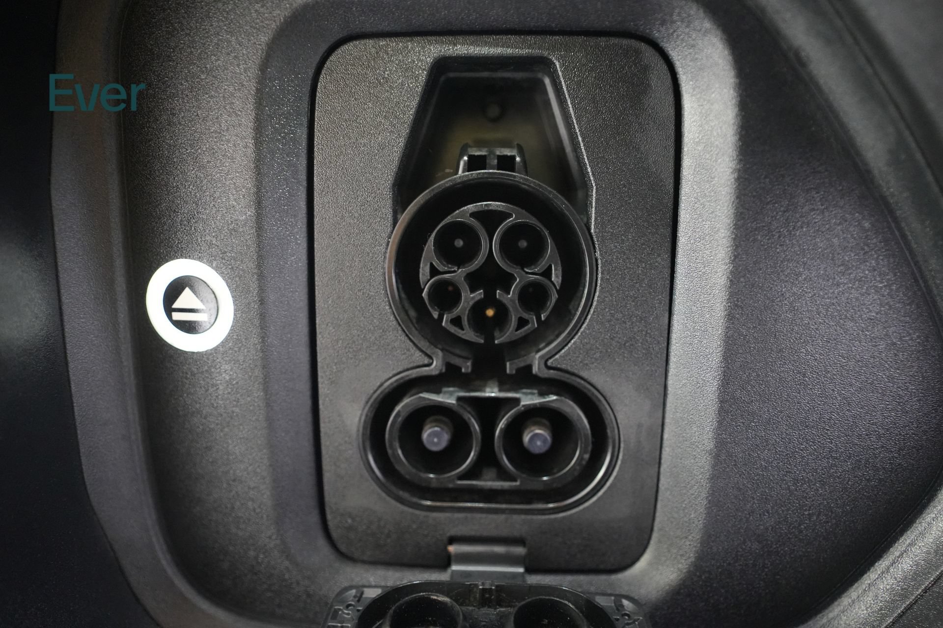 Used 2025 Rivian R1S Adventure AWD/4WD image 10