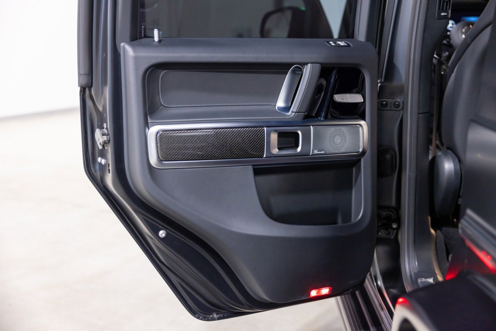 Used 2025 Mercedes-Benz G 63 AMG 4MATIC image 30