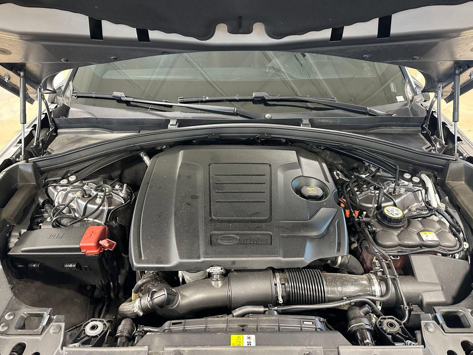 Used 2022 Land Rover Range Rover Velar R-Dynamic S AWD/4WD image 49