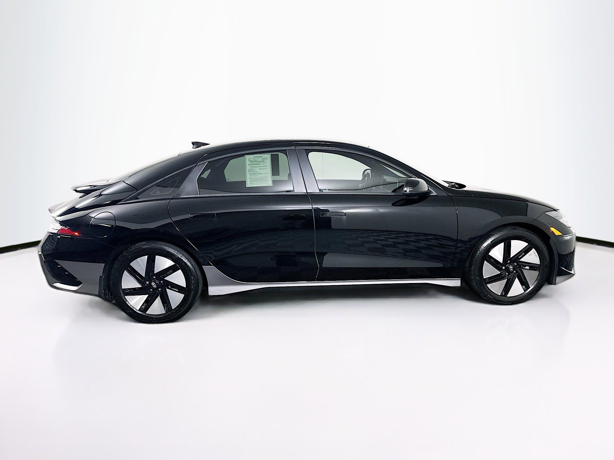 Used 2024 Hyundai Ioniq 6 SE RWD image 10