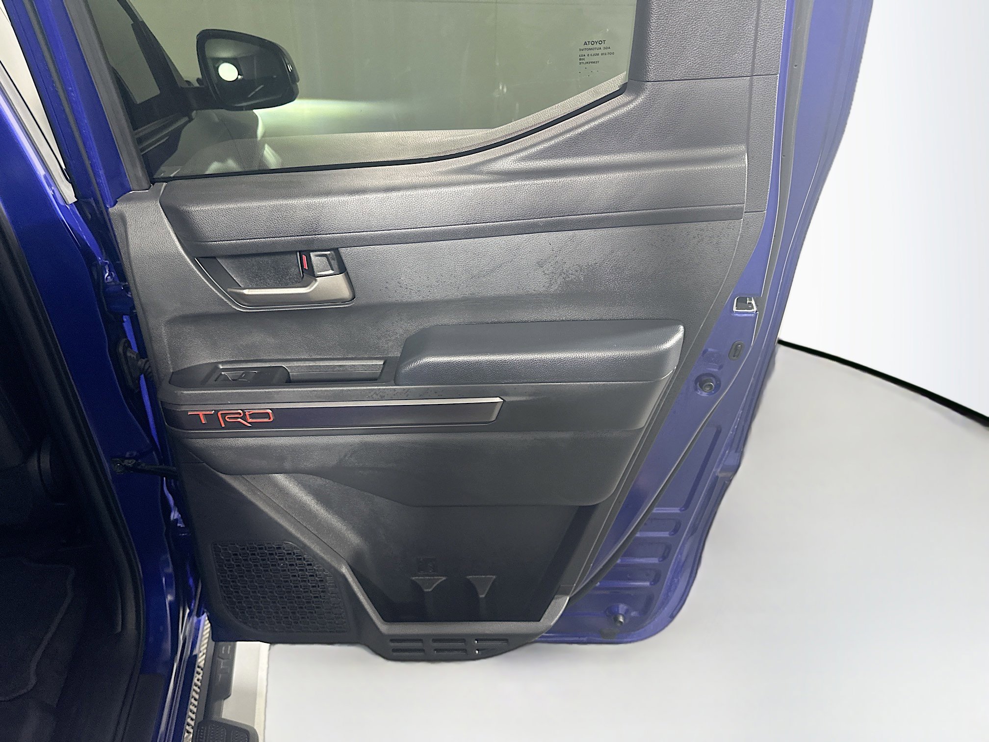 Used 2025 Toyota Tacoma TRD Sport image 29