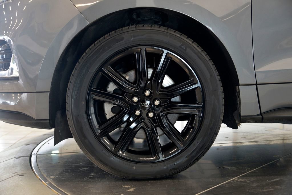 Used 2022 Ford Edge ST-Line w/ Class II Trailer Tow Package AWD/4WD image 10