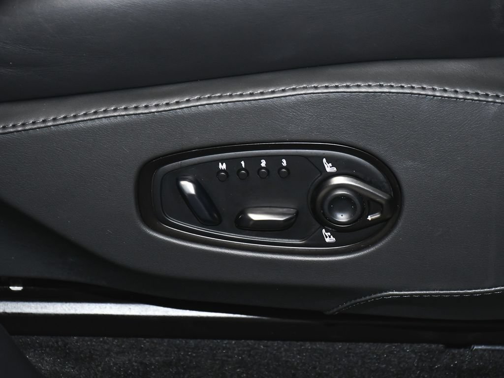 Used 2023 Aston Martin DBX AWD/4WD image 58