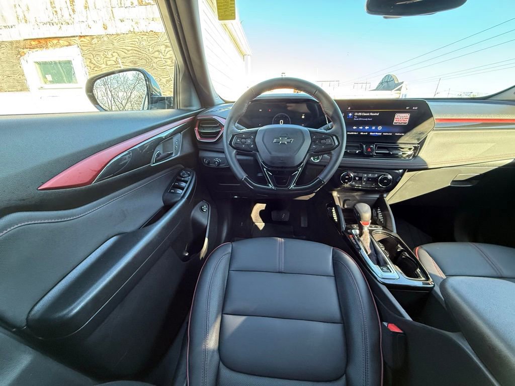 Used 2025 Chevrolet TrailBlazer RS w/ Convenience Package image 21