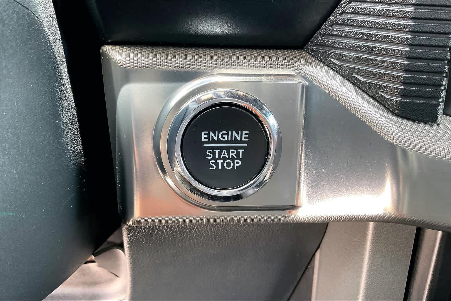 Used 2024 Ford F150 Lariat w/ Equipment Group 502A High AWD/4WD image 32