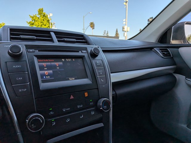 Used 2017 Toyota Camry SE image 13