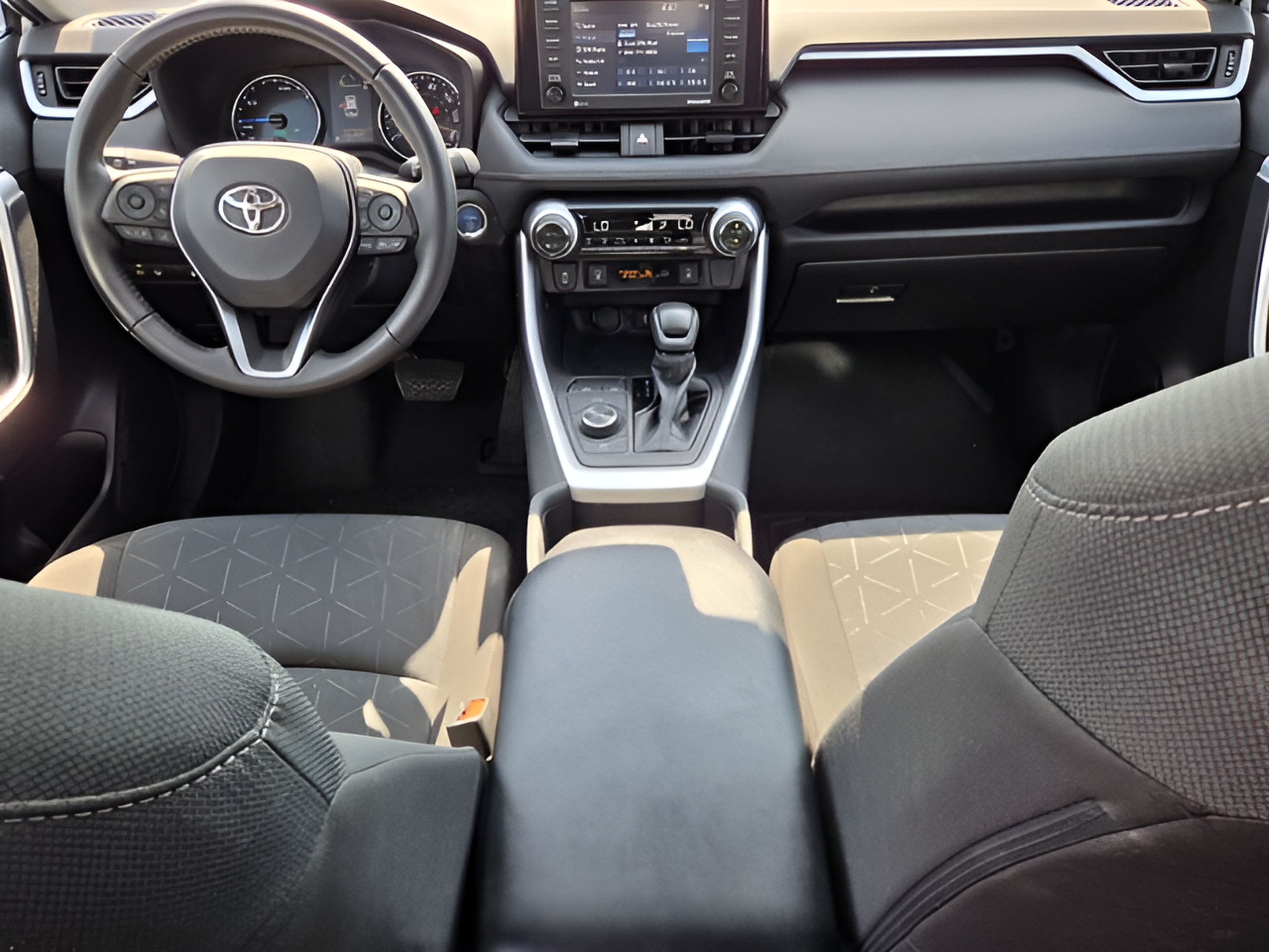 Used 2022 Toyota RAV4 XLE w/ Convenience Package AWD/4WD image 12