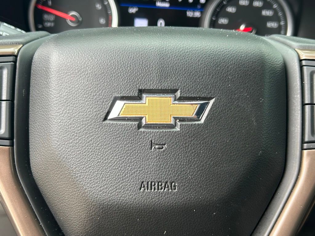 Used 2021 Chevrolet Suburban High Country RWD image 24